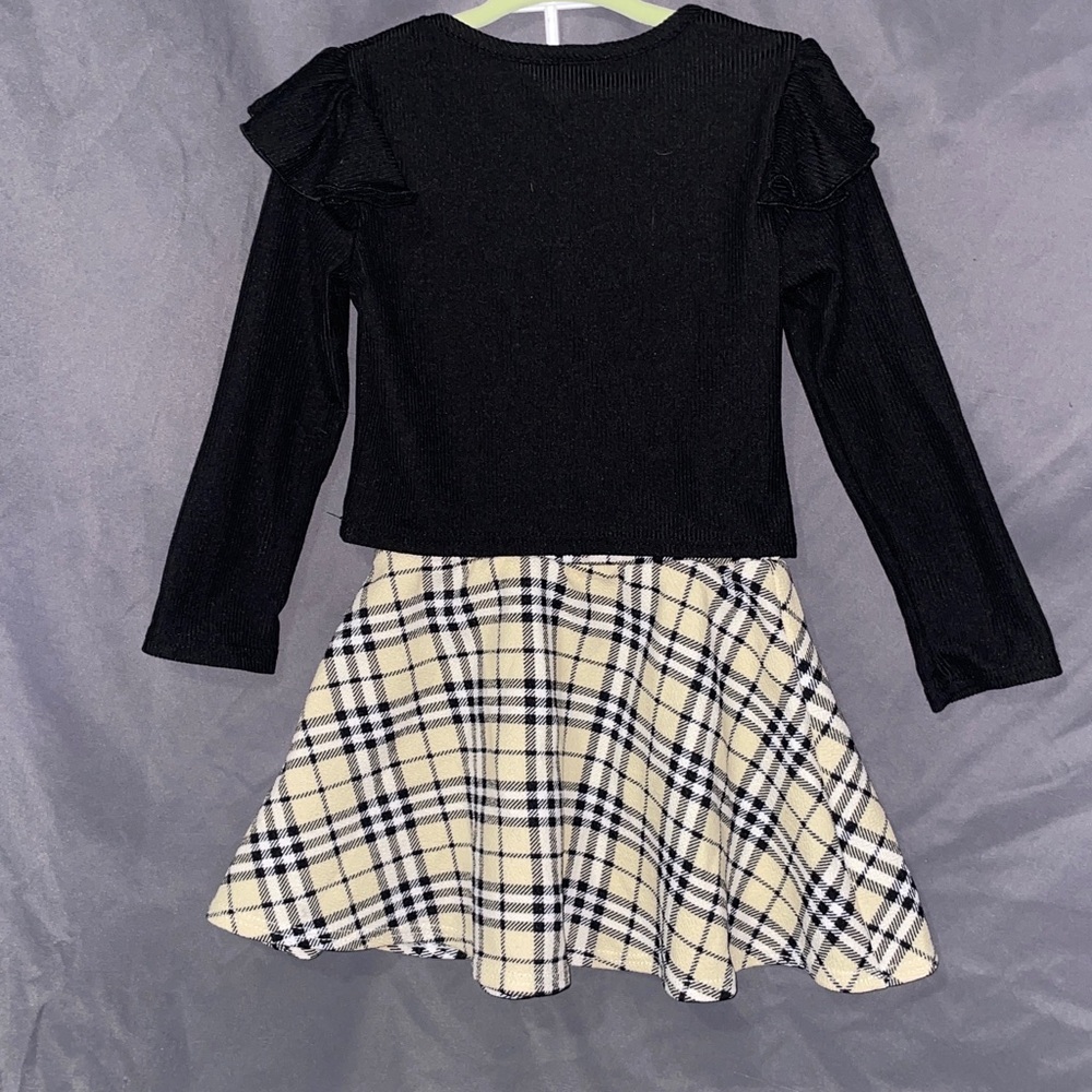 Dreamgirl Black Ribbed Top with Patterned Skirt - Picture 2 of 7